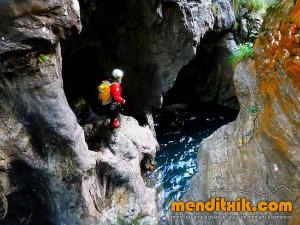 barranco_gargantan_ossoue_barranquismo_canyoning_descente_canyon_pirineos_hautes_pyrenees_menditxik_guias_montana_2