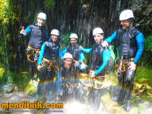 170722 SIRESA barranquismo valle hecho barrancos descenso pais vasco navarra euskadi euskal herria basque country canyoning arroila jeitsiera menditxik mendi gidariak guias montana35