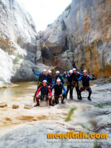 mascun guara descenso cañones barrancos arroila jaitsiera menditxik guías de montana barrancos mendi arroila gidariak 13