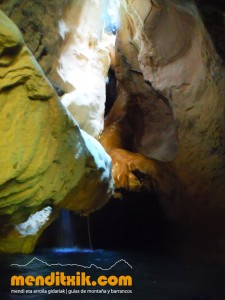 mascun guara descenso cañones barrancos arroila jaitsiera menditxik guías de montana barrancos mendi arroila gidariak 2