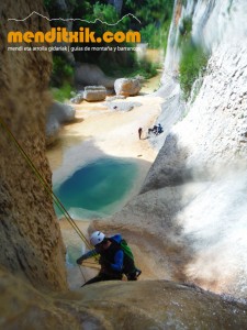 mascun guara descenso cañones barrancos arroila jaitsiera menditxik guías de montana barrancos mendi arroila gidariak 21