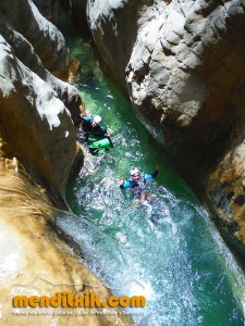 mascun guara descenso cañones barrancos arroila jaitsiera menditxik guías de montana barrancos mendi arroila gidariak 24