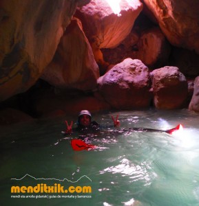 mascun guara descenso cañones barrancos arroila jaitsiera menditxik guías de montana barrancos mendi arroila gidariak 25