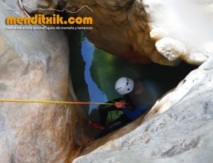mascun guara descenso cañones barrancos arroila jaitsiera menditxik guías de montana barrancos mendi arroila gidariak 26